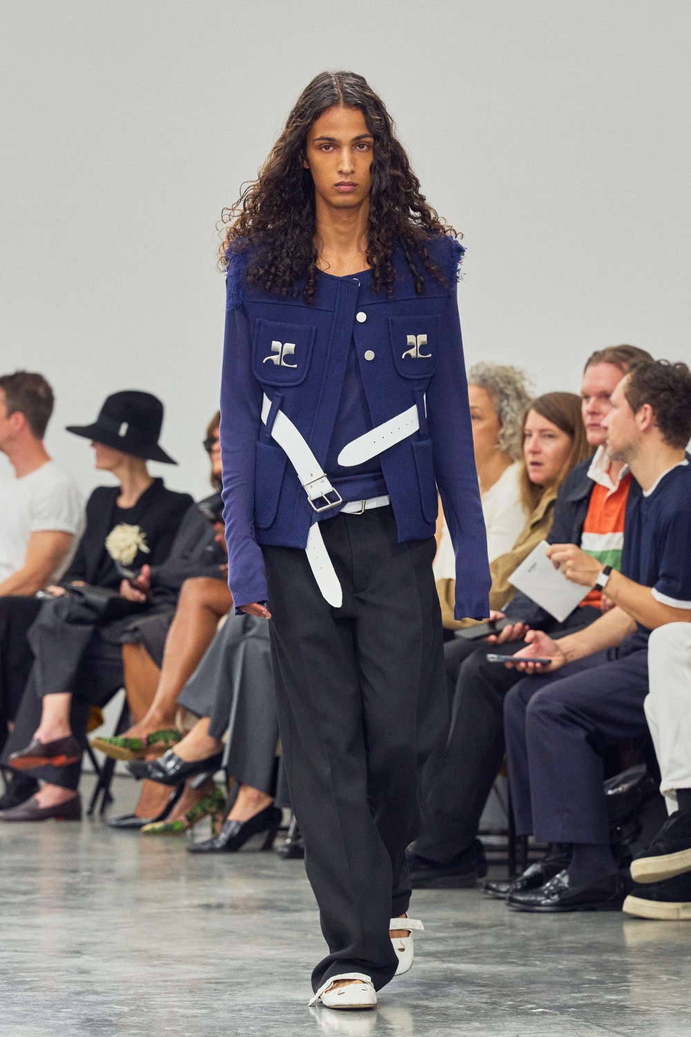 Drew Henry nos presenta un Courrèges más naif con su debut