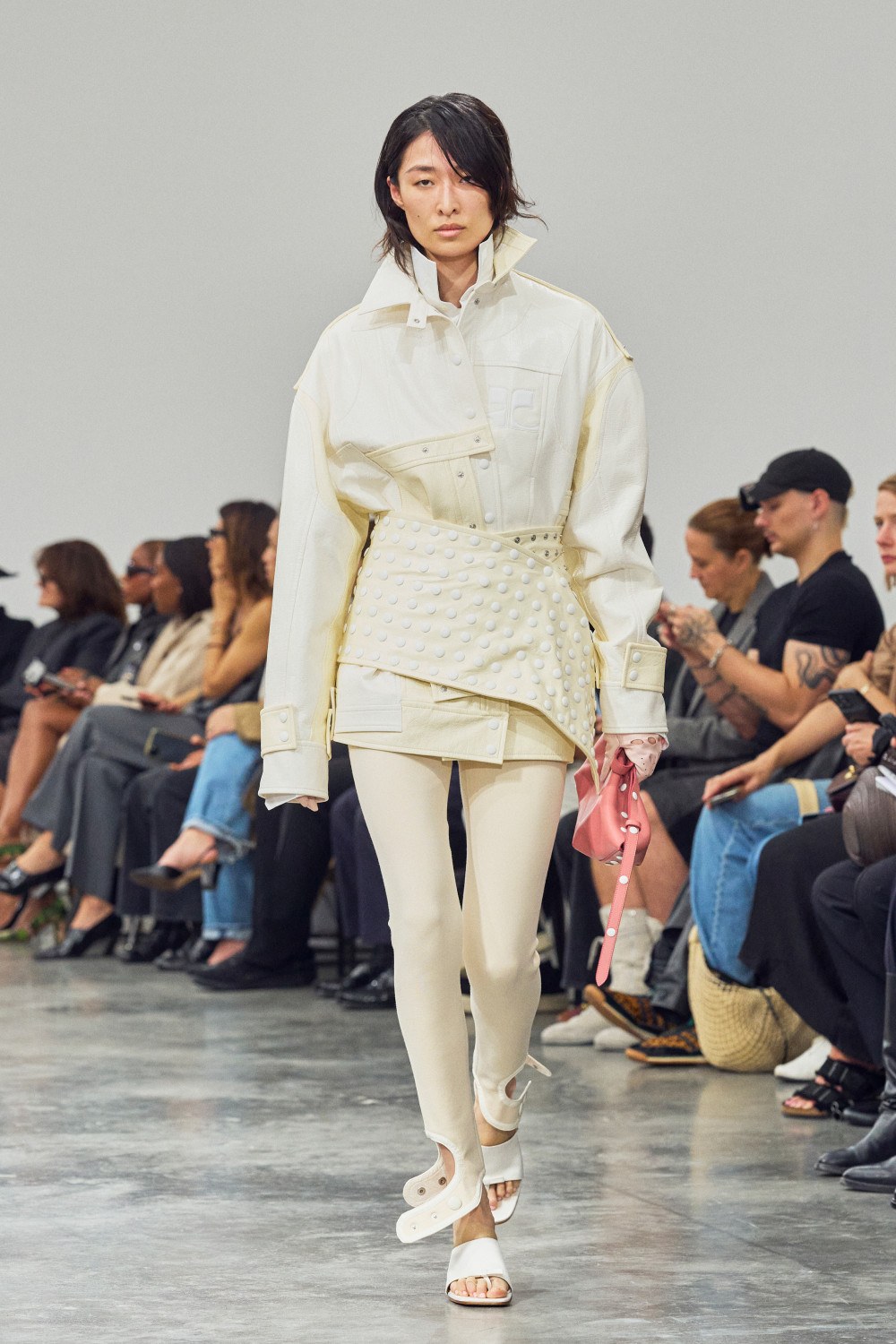 Drew Henry nos presenta un Courrèges más naif con su debut
