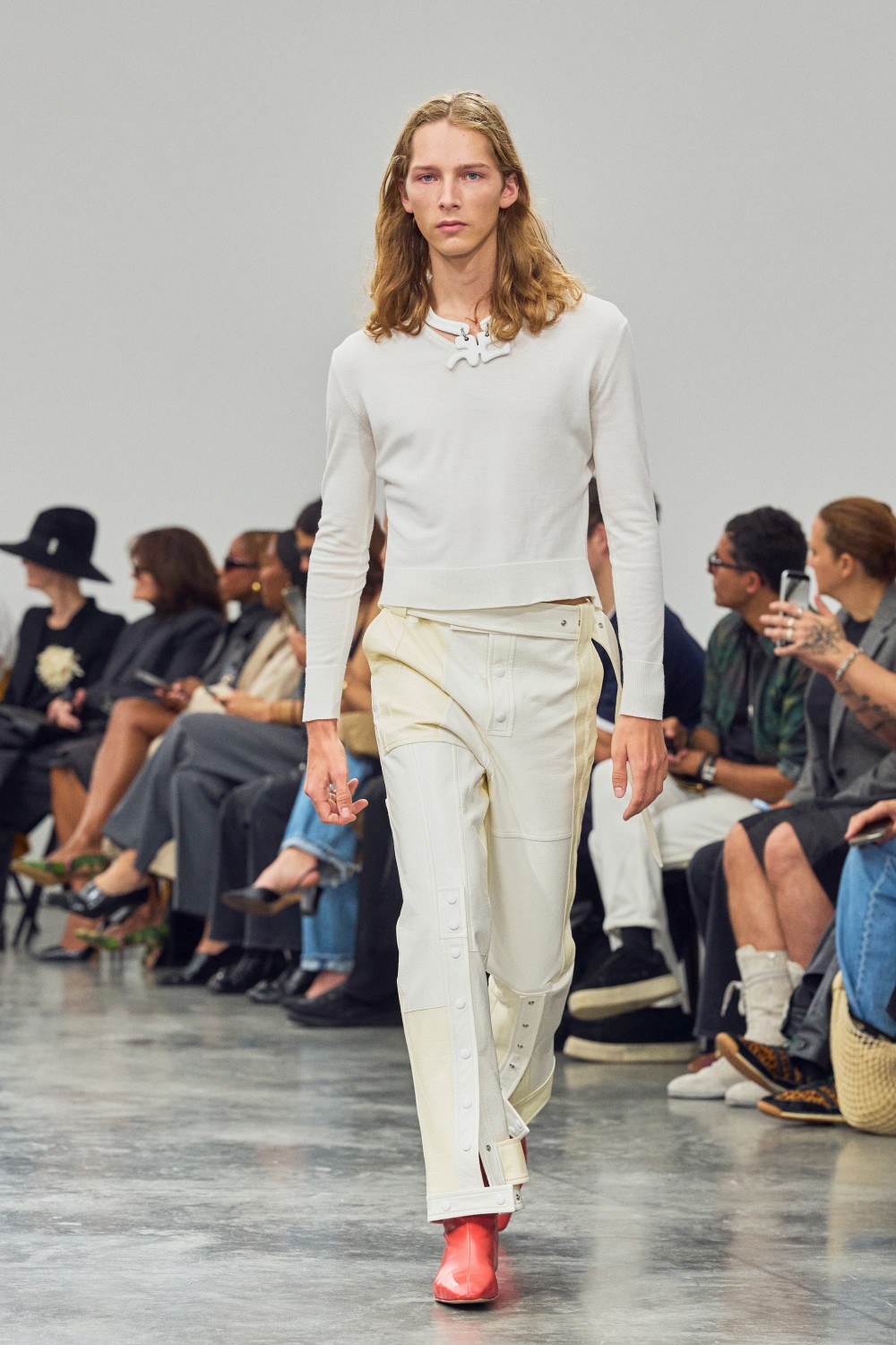 Drew Henry nos presenta un Courrèges más naif con su debut