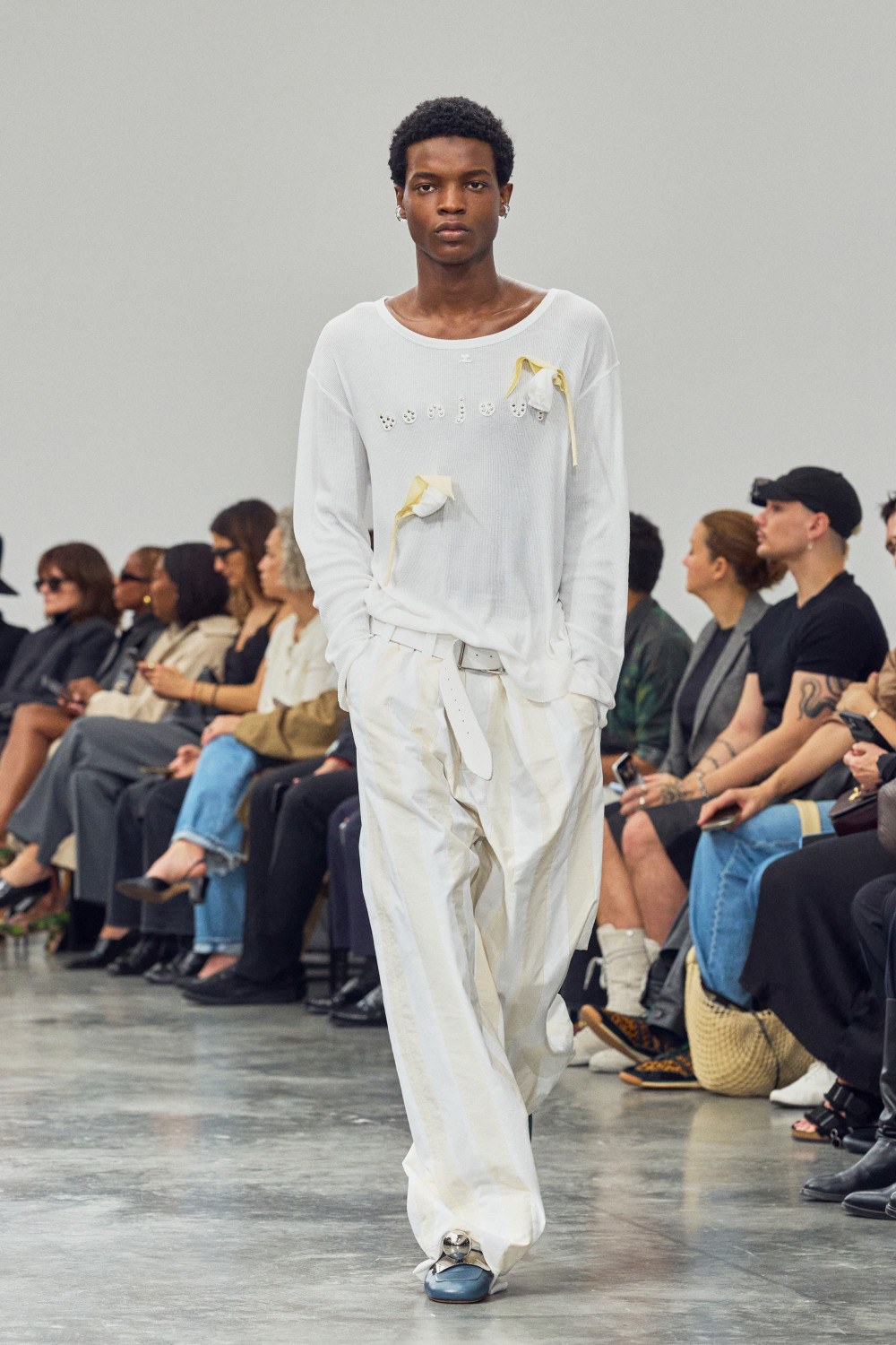 Drew Henry nos presenta un Courrèges más naif con su debut
