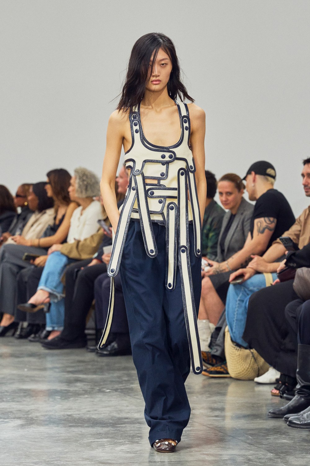 Drew Henry nos presenta un Courrèges más naif con su debut