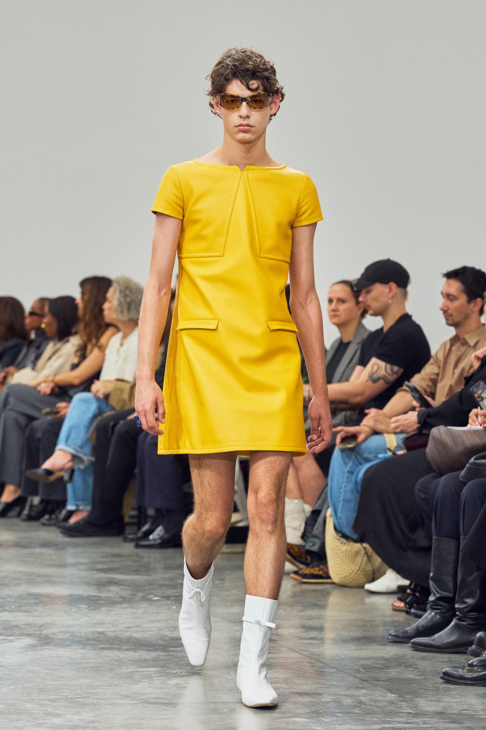 Drew Henry nos presenta un Courrèges más naif con su debut