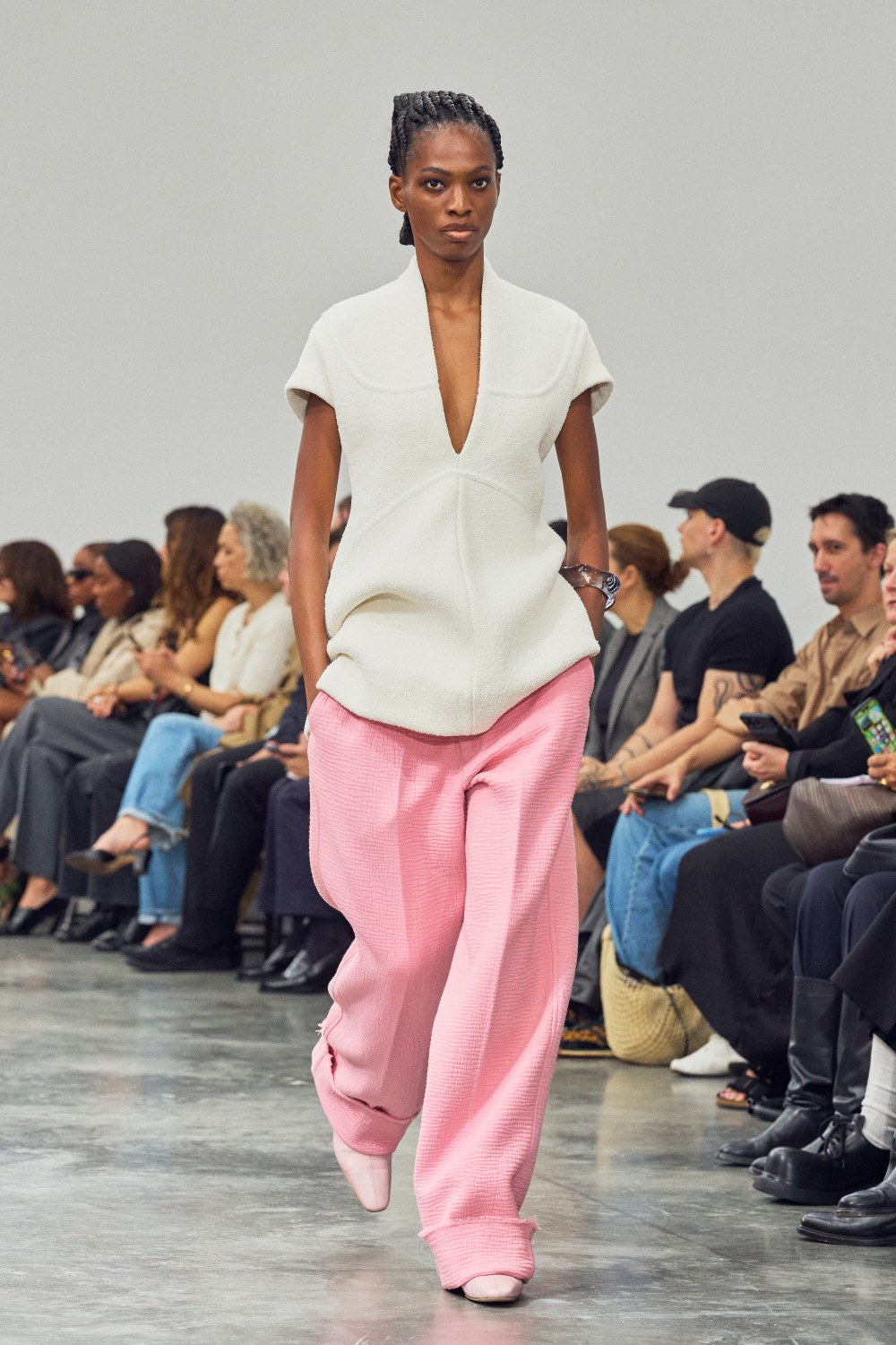 Drew Henry nos presenta un Courrèges más naif con su debut