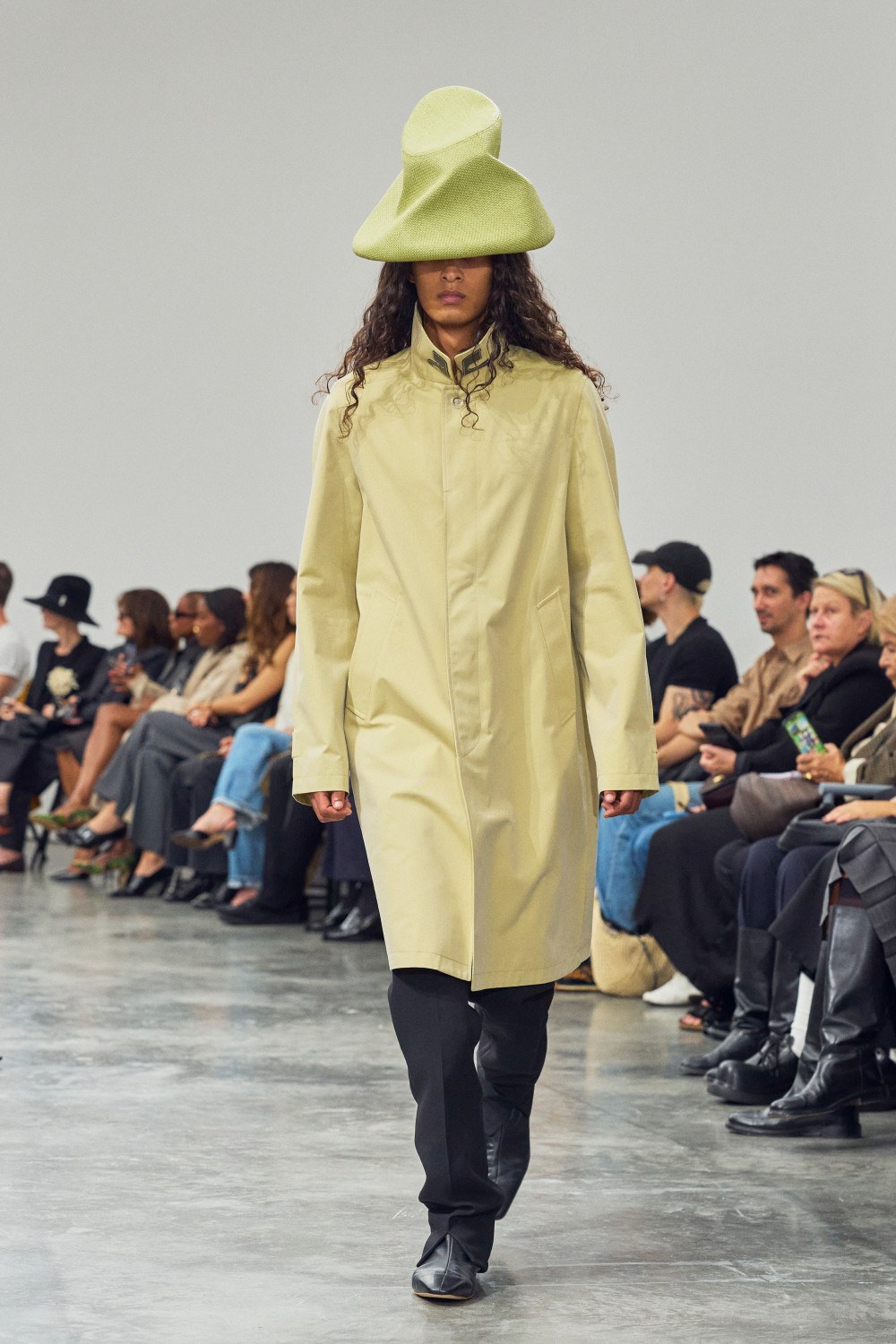 Drew Henry nos presenta un Courrèges más naif con su debut