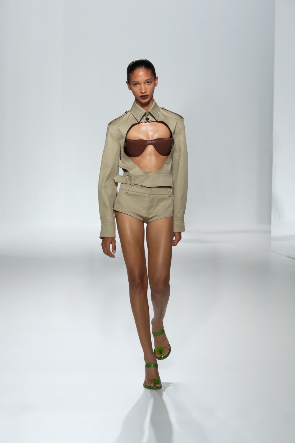 Jean Paul Gaultier SS27 o cómo cambiar la ropa convencional