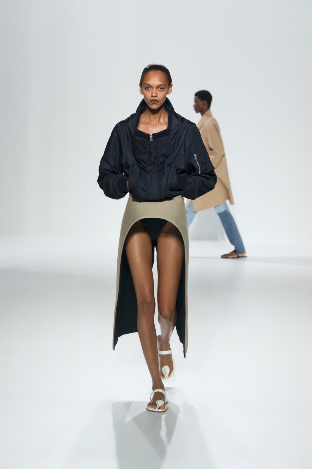 Jean Paul Gaultier SS27 o cómo cambiar la ropa convencional
