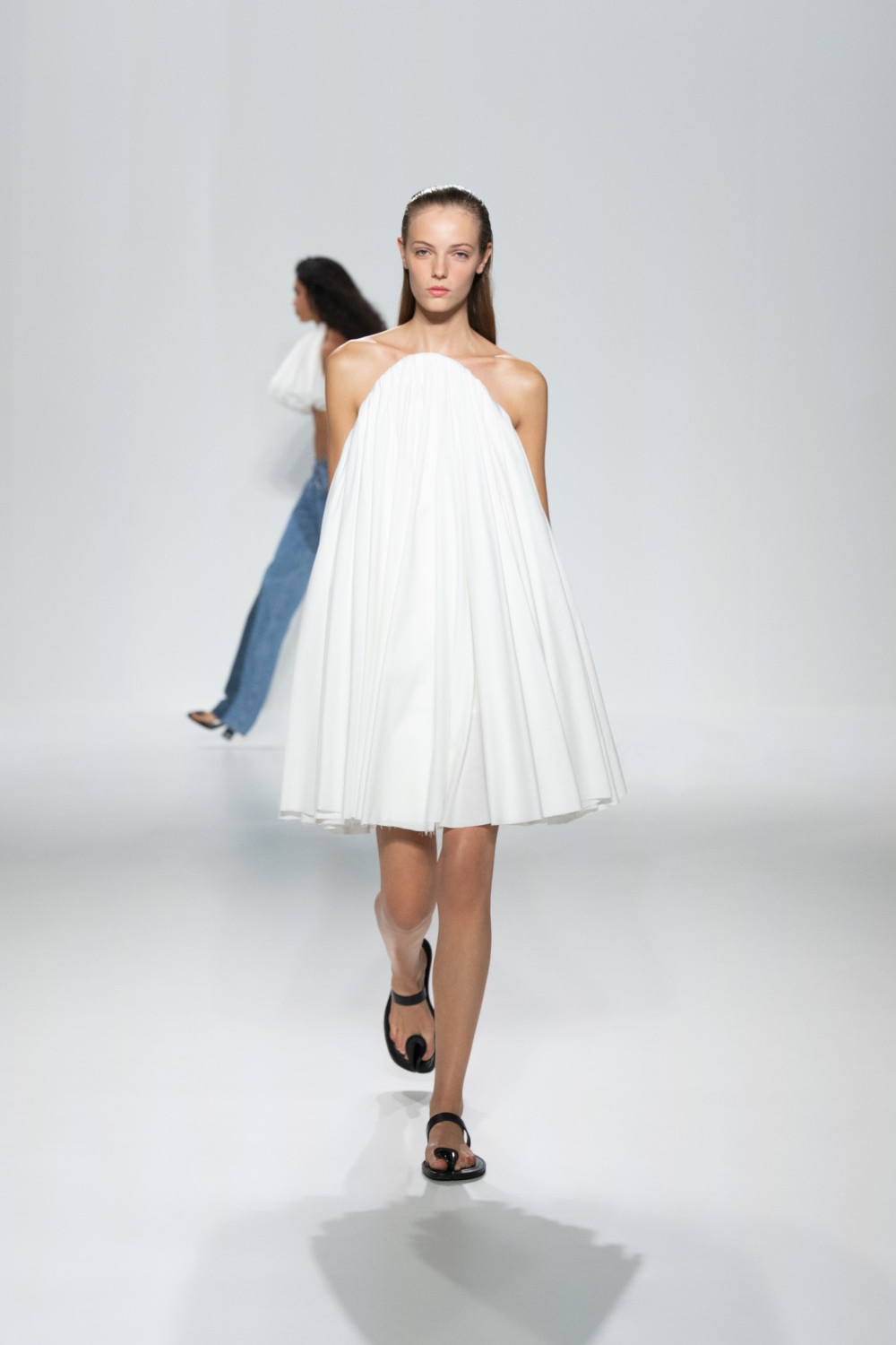Jean Paul Gaultier SS27 o cómo cambiar la ropa convencional