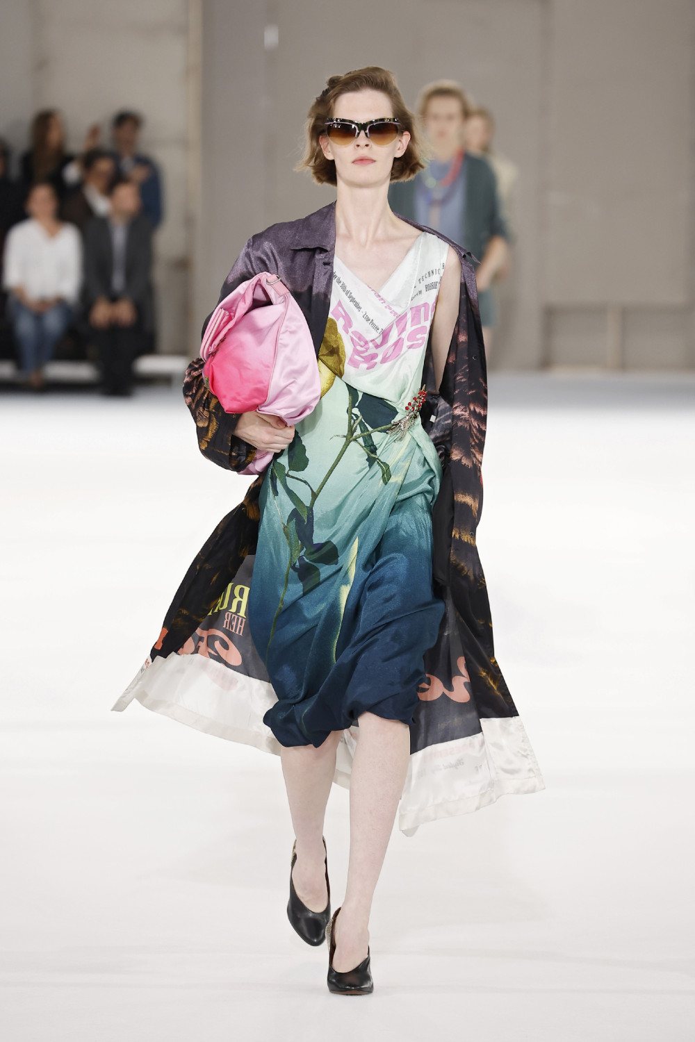 Dries Van Noten SS27: no es New Look, es New Glamour