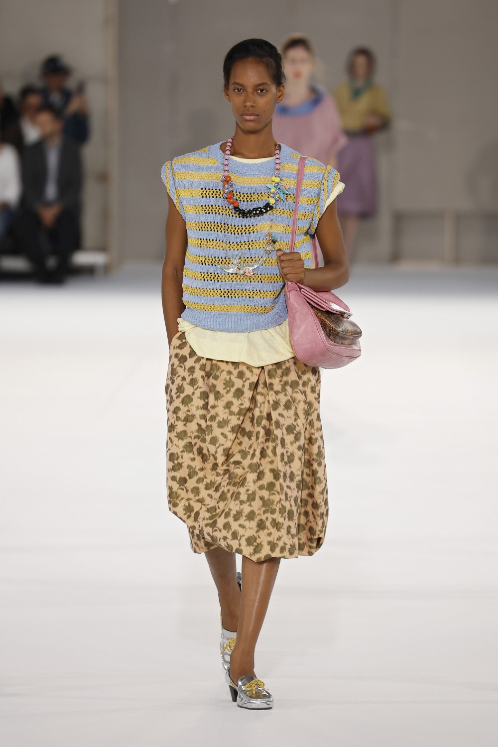 Dries Van Noten SS27: no es New Look, es New Glamour