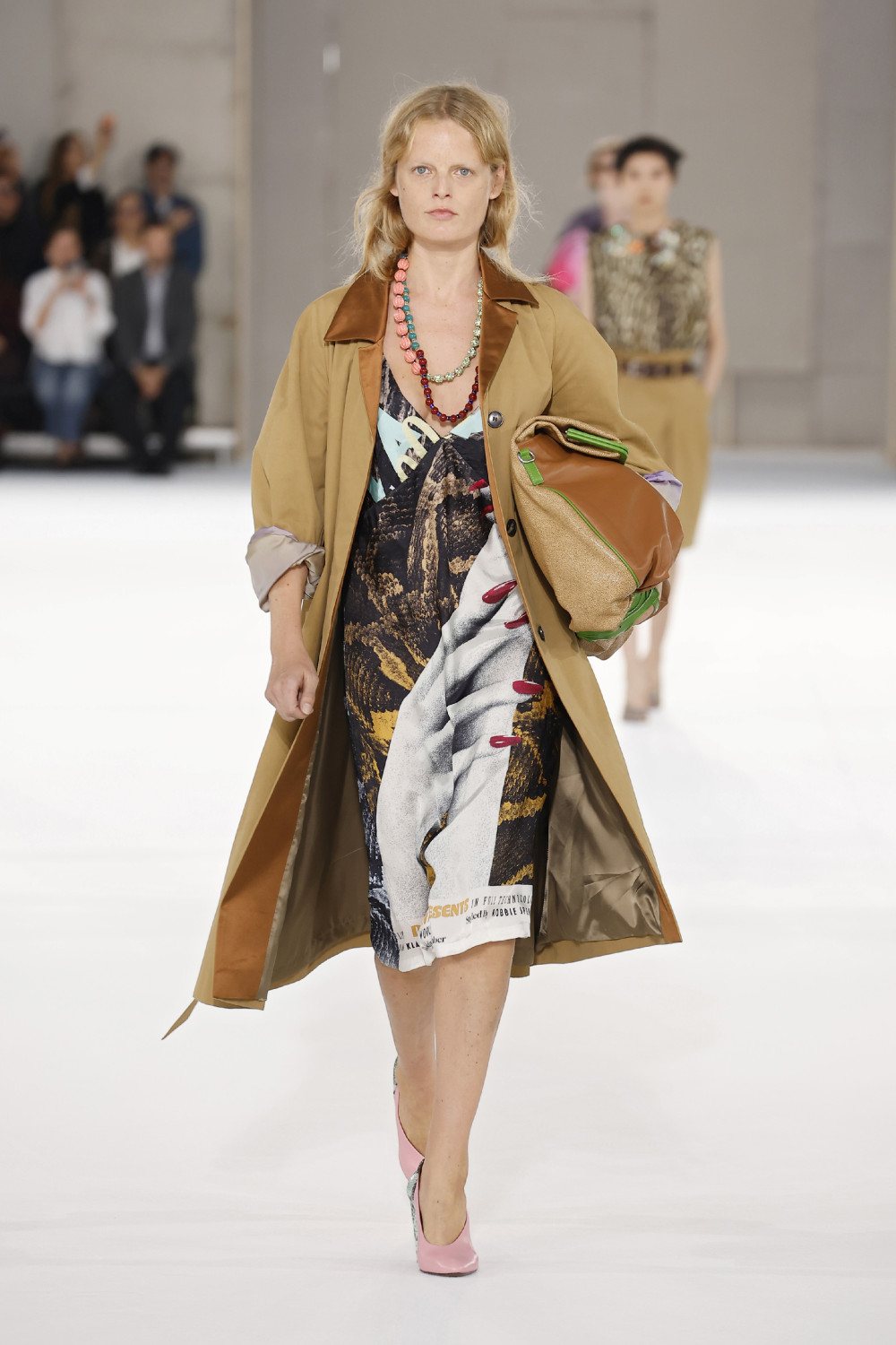 Dries Van Noten SS27: no es New Look, es New Glamour