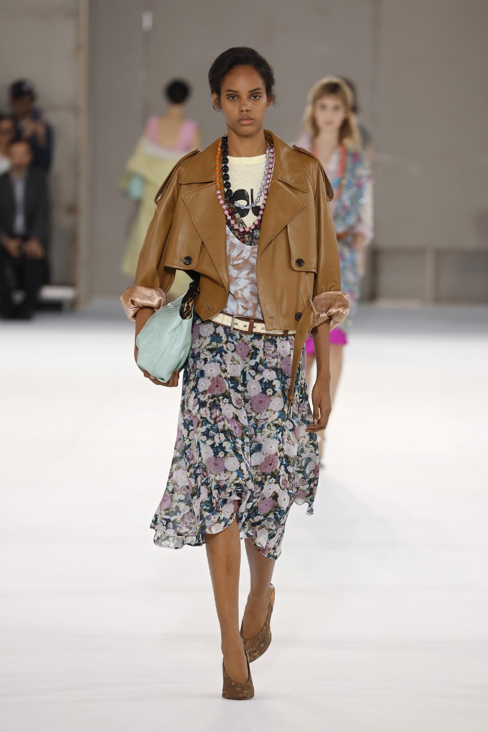 Dries Van Noten SS27: no es New Look, es New Glamour