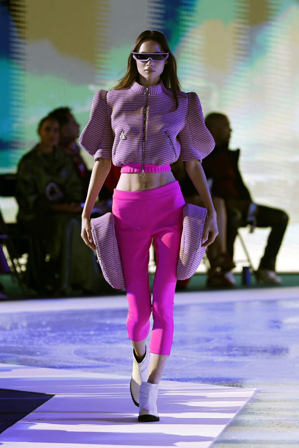 Pierre Cardin SS27: la nostalgia nunca fue tan futurista