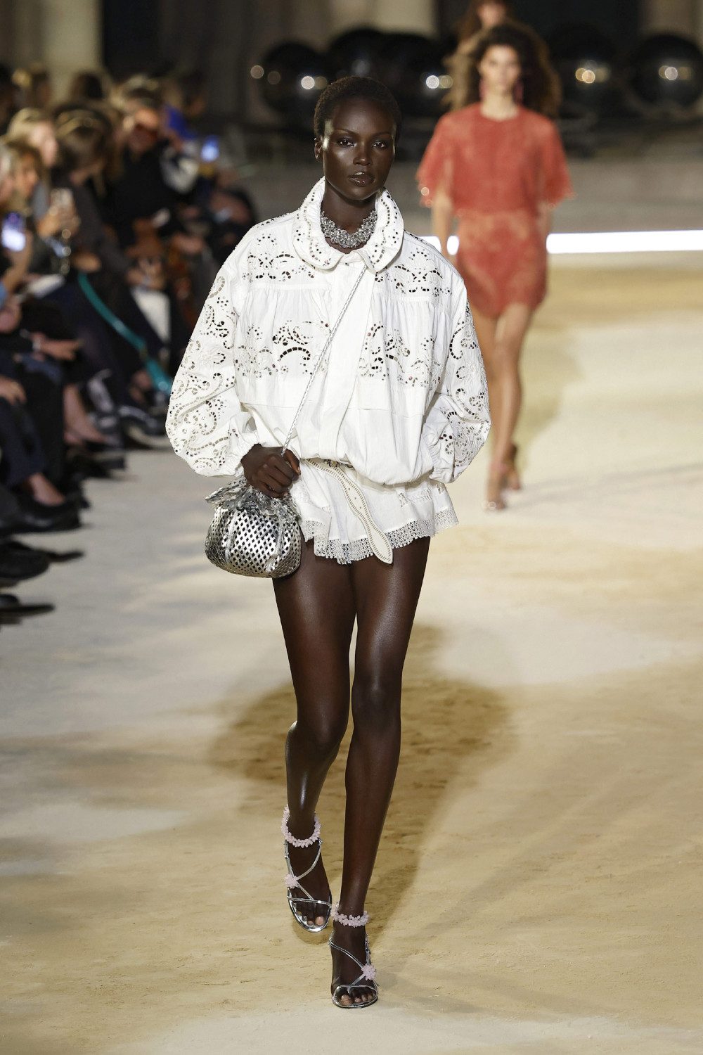 Isabel Marant SS27: el lado más sensual del boho más libre