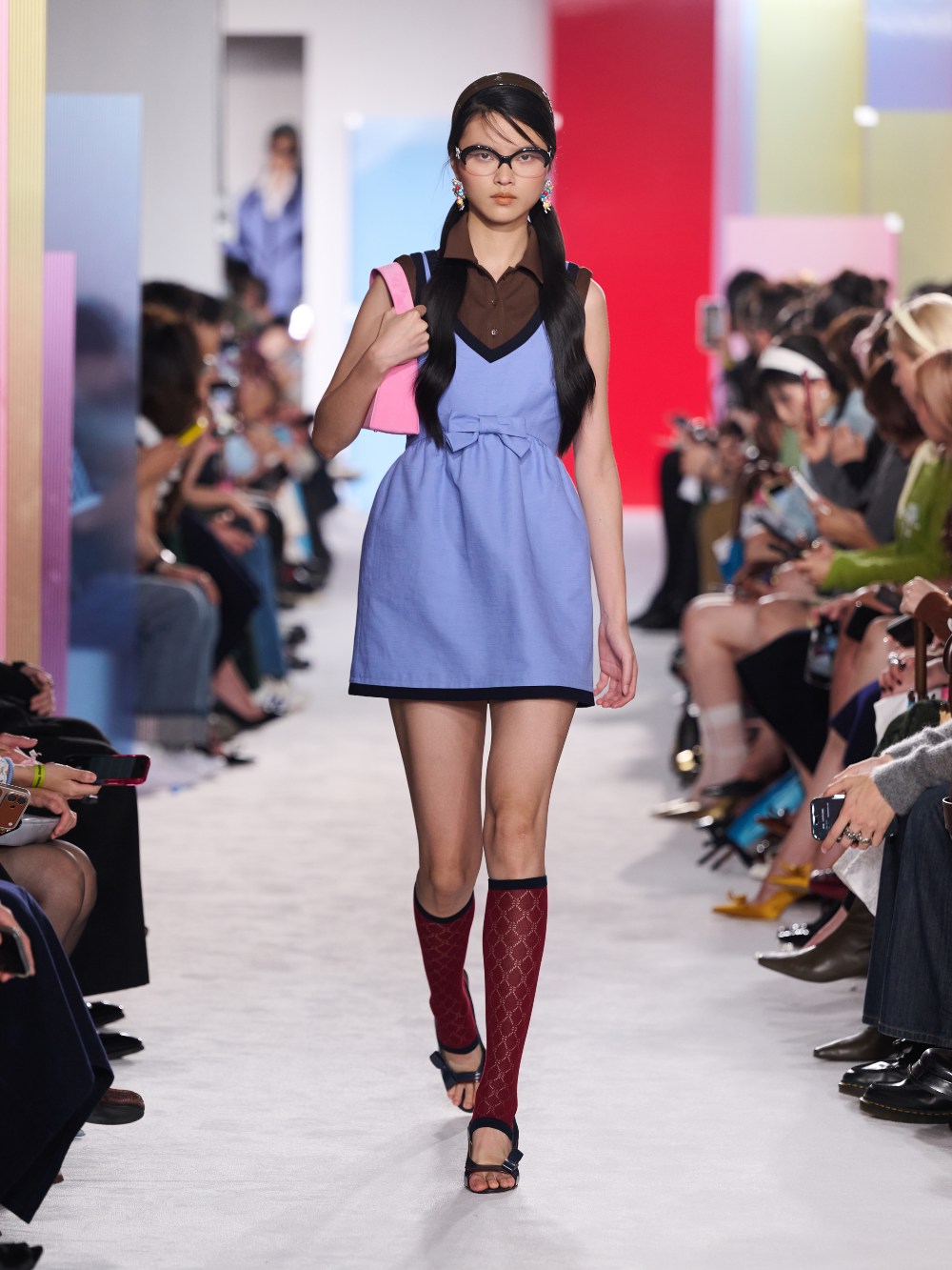 Shushu/Tong SS27: traduce la melancolía en looks setenteros