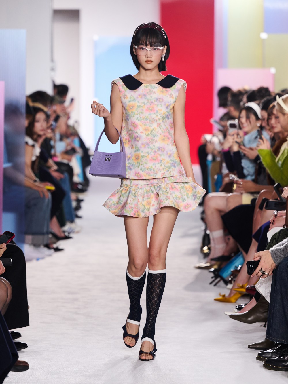 Shushu/Tong SS27: traduce la melancolía en looks setenteros