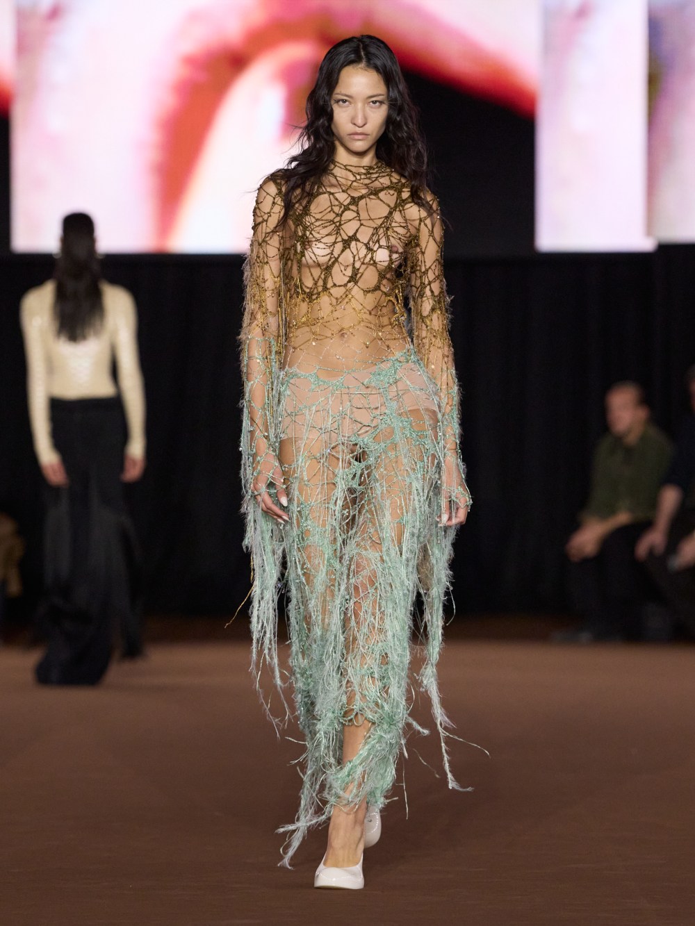 Mugler SS27: la naturaleza no entiende de romanticismo