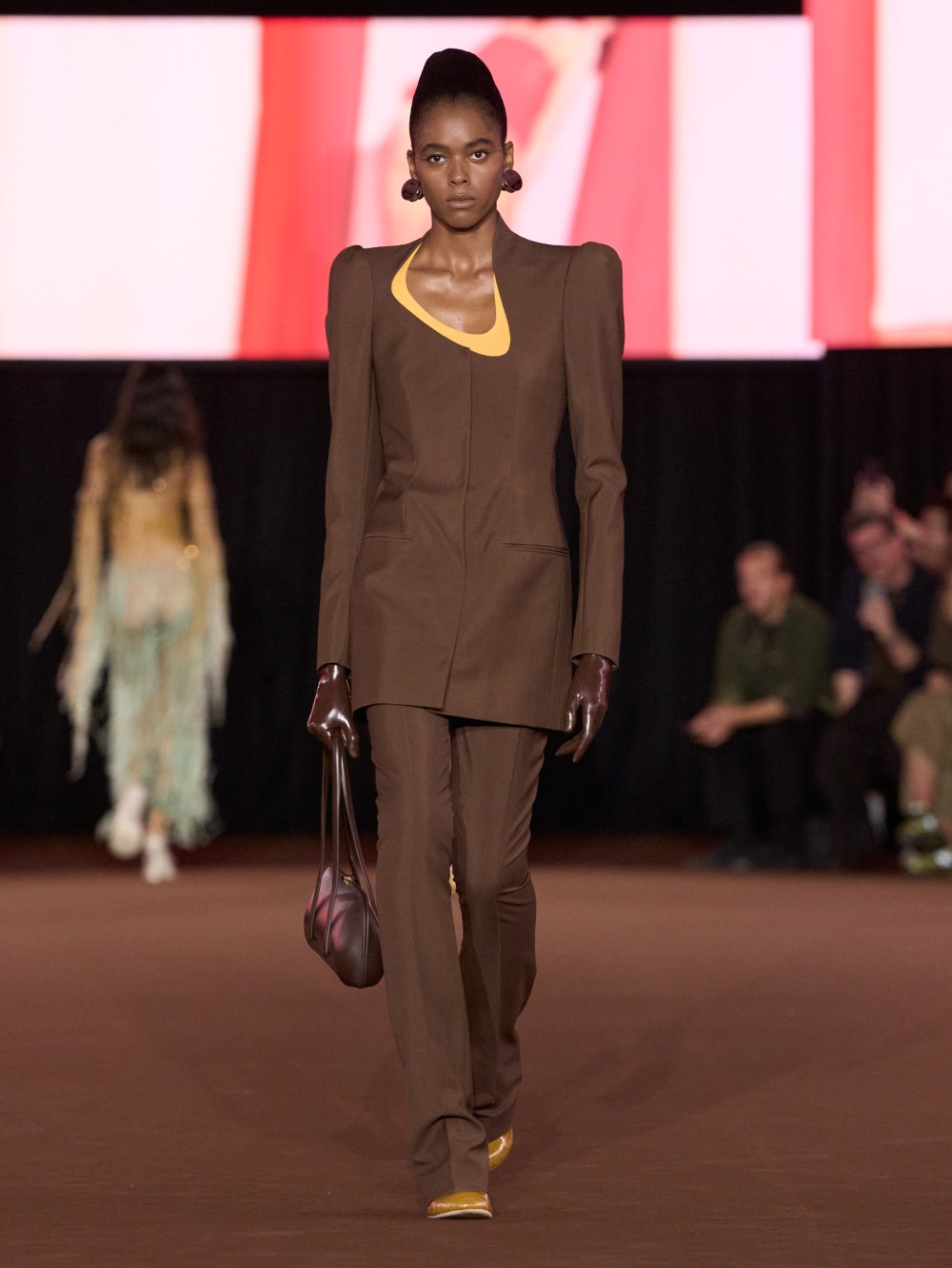 Mugler SS27: la naturaleza no entiende de romanticismo