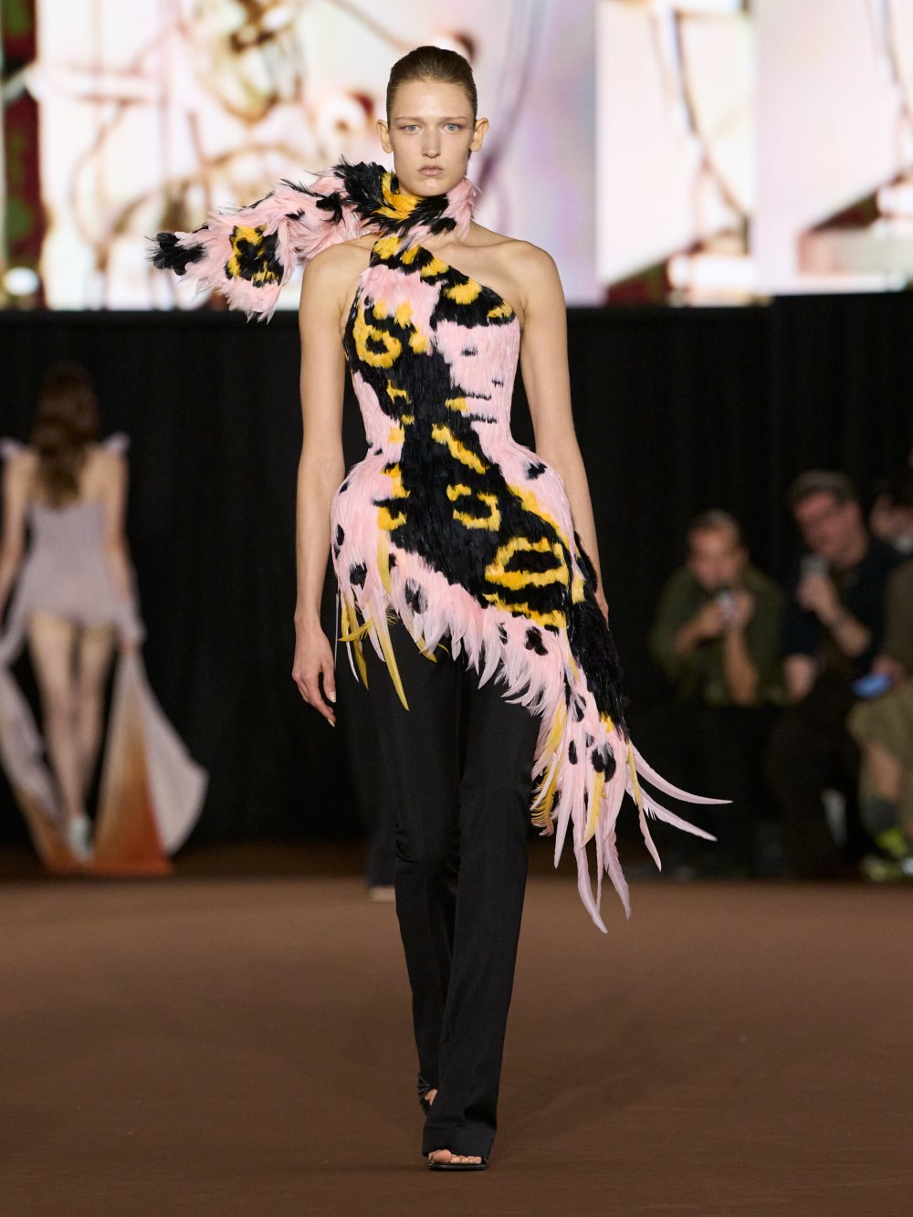 Mugler SS27: la naturaleza no entiende de romanticismo