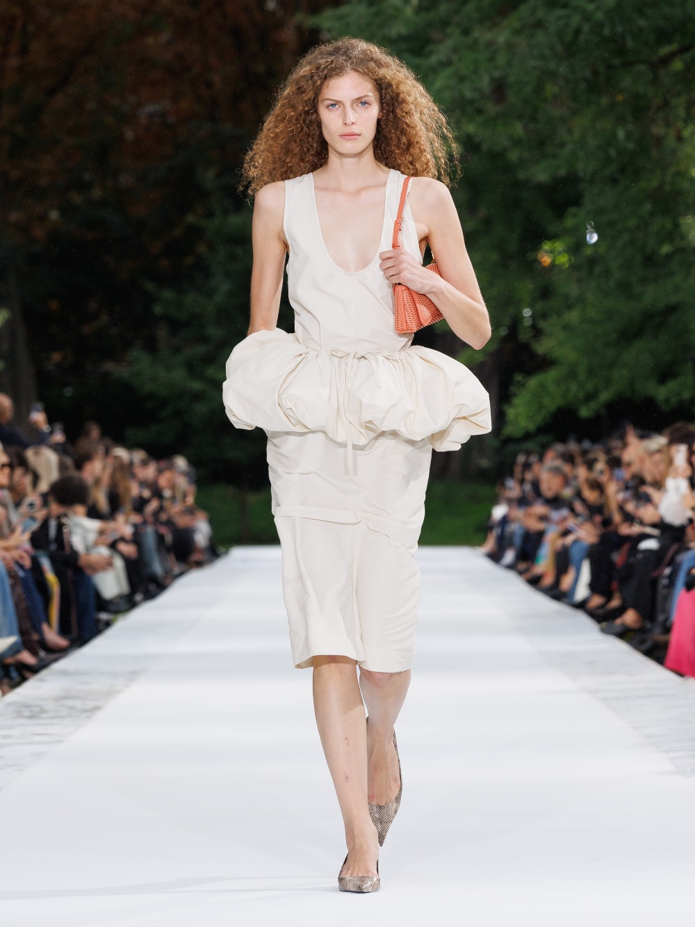 Stella McCartney SS27: cuando el activismo se vuelve moda
