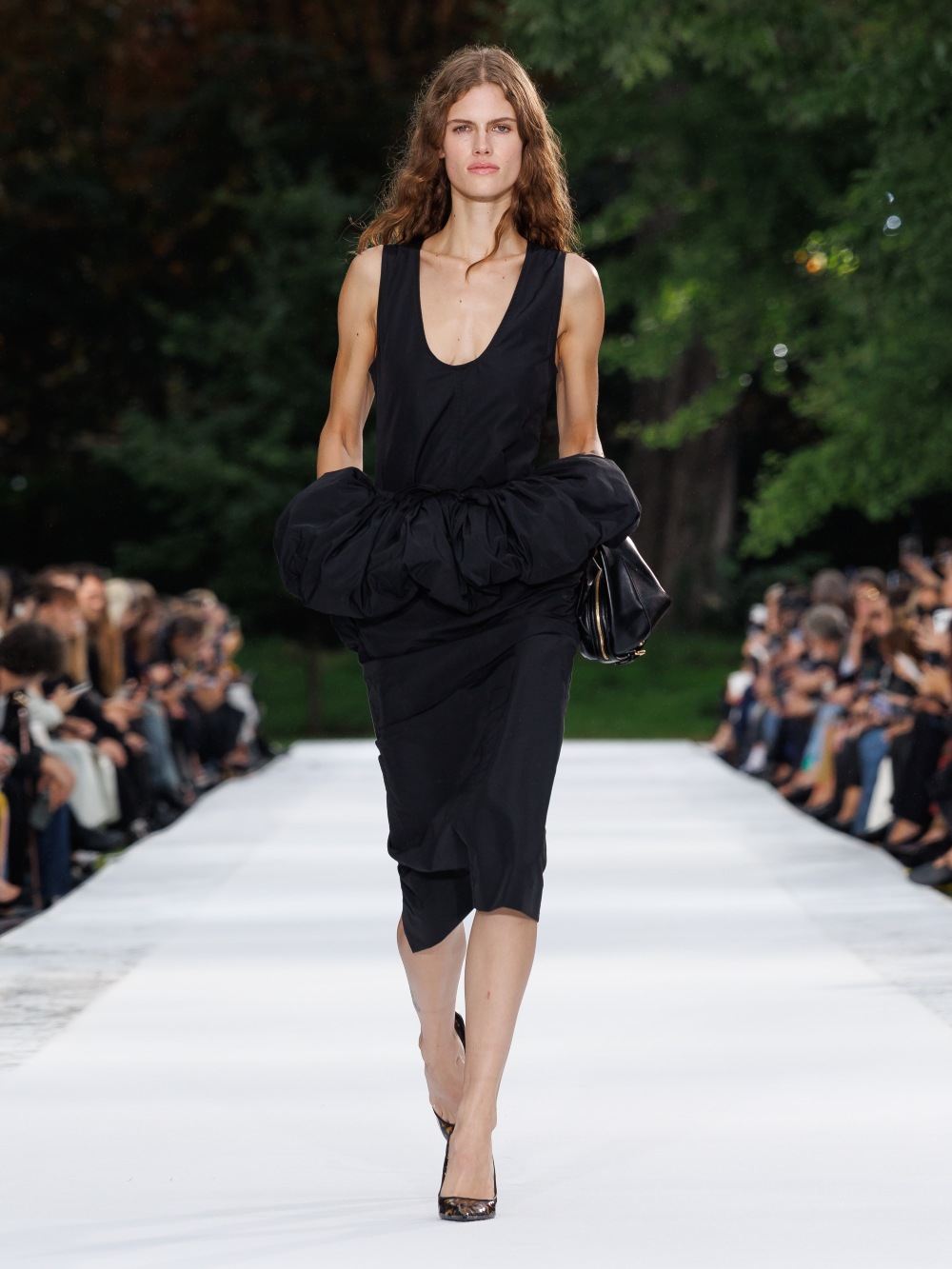 Stella McCartney SS27: cuando el activismo se vuelve moda
