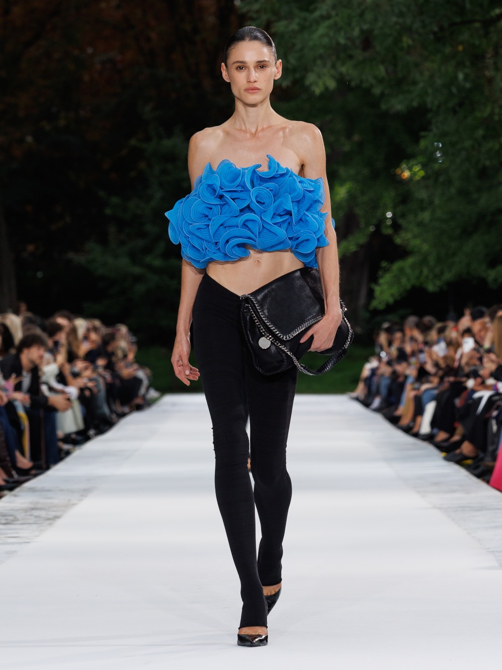 Stella McCartney SS27: cuando el activismo se vuelve moda