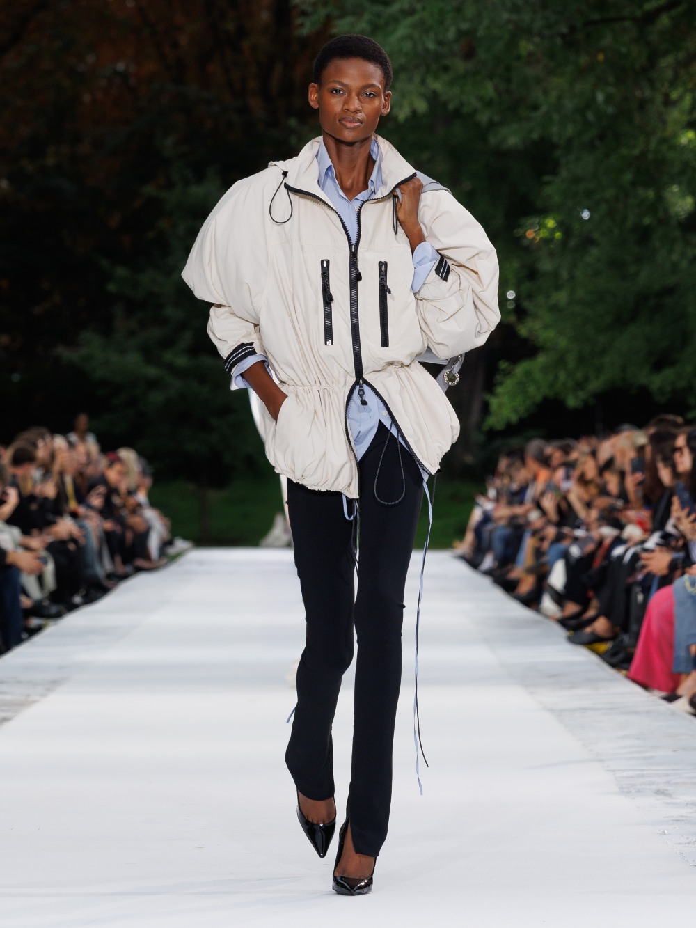 Stella McCartney SS27: cuando el activismo se vuelve moda