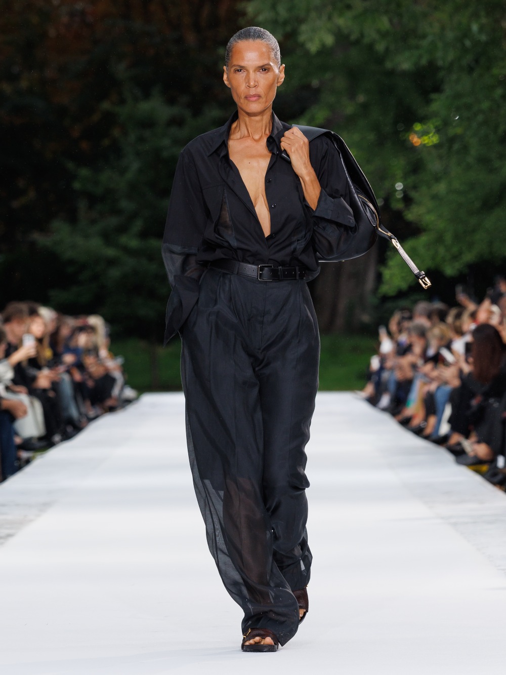 Stella McCartney SS27: cuando el activismo se vuelve moda