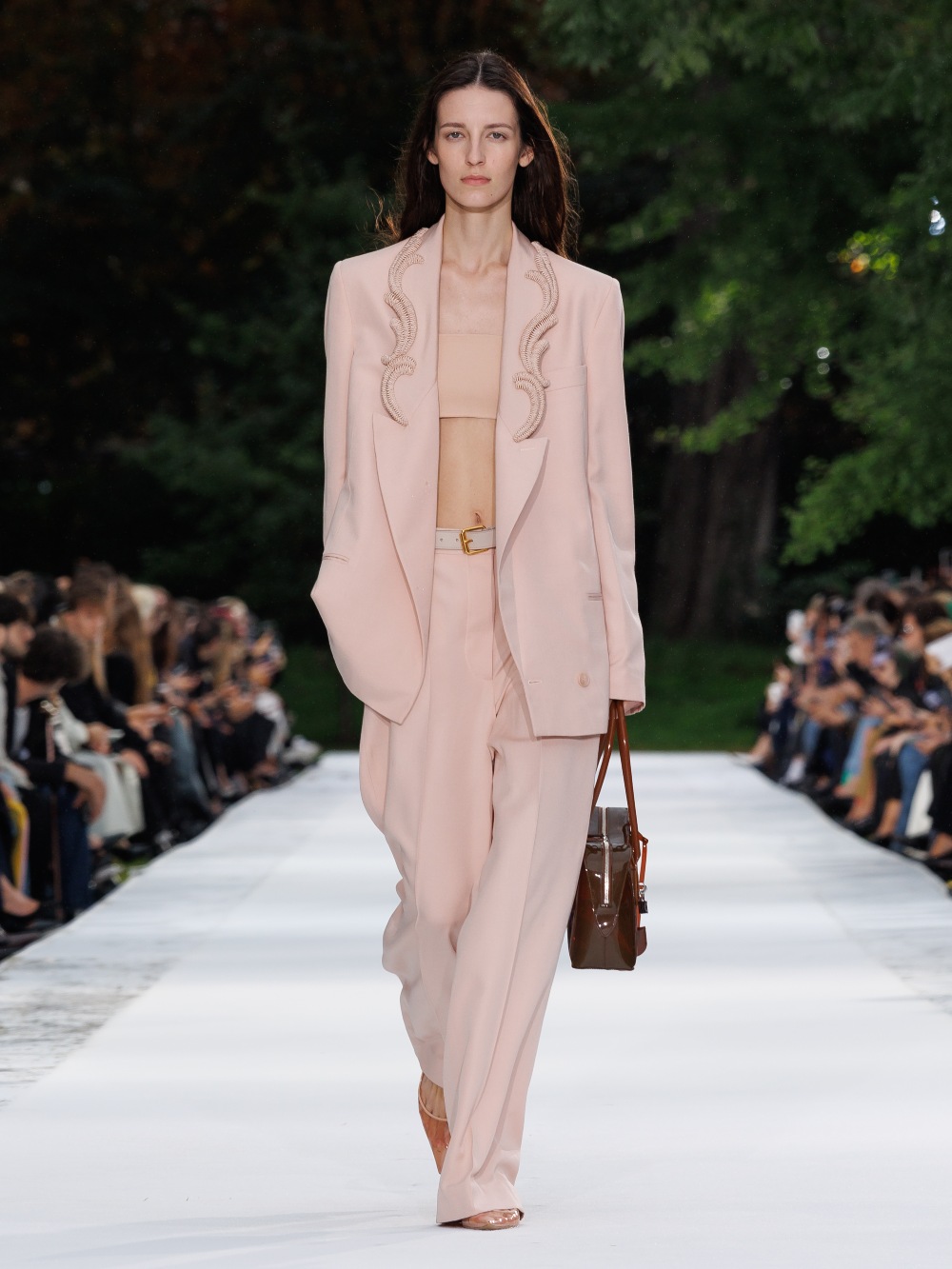Stella McCartney SS27: cuando el activismo se vuelve moda