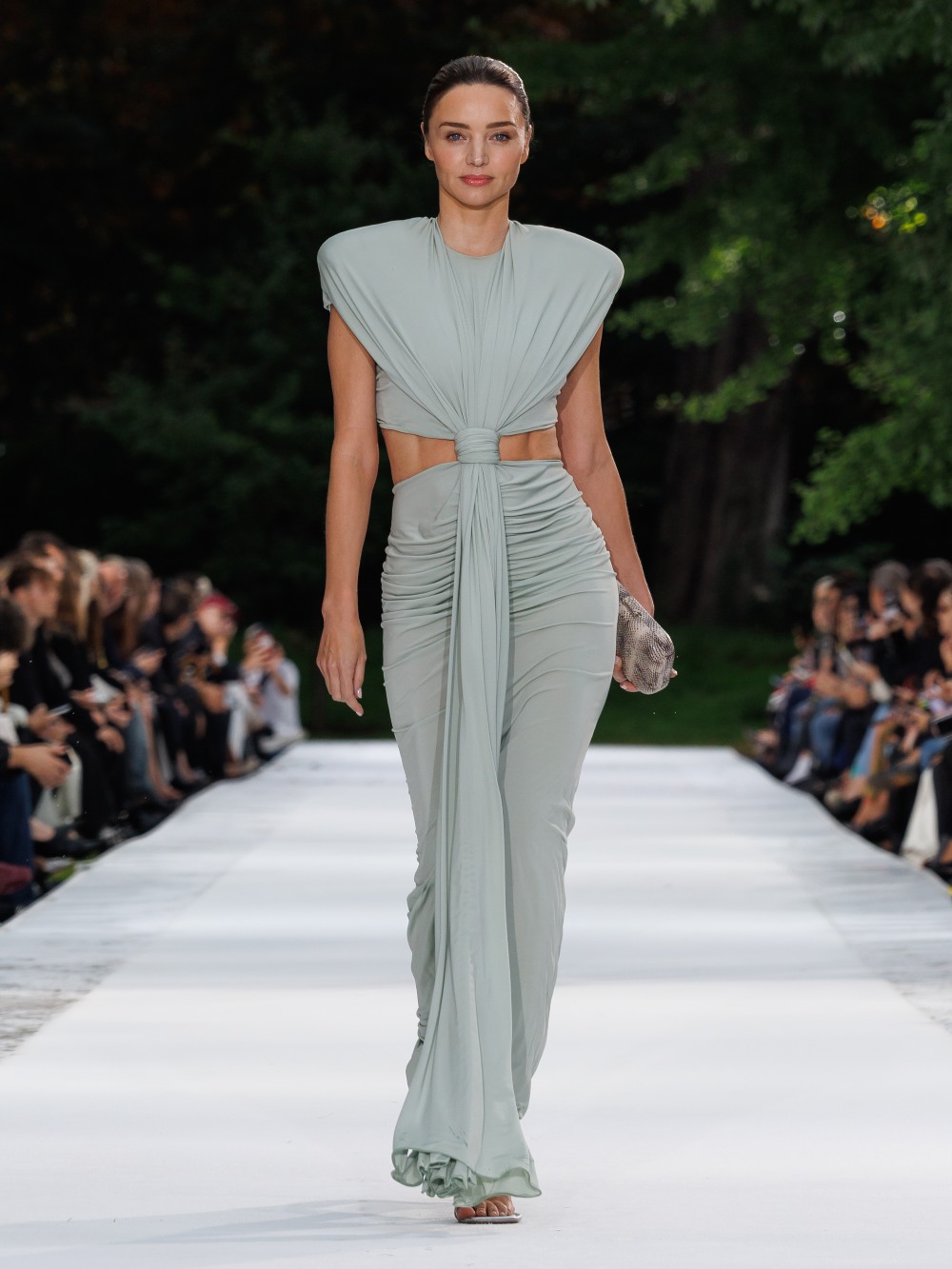 Stella McCartney SS27: cuando el activismo se vuelve moda