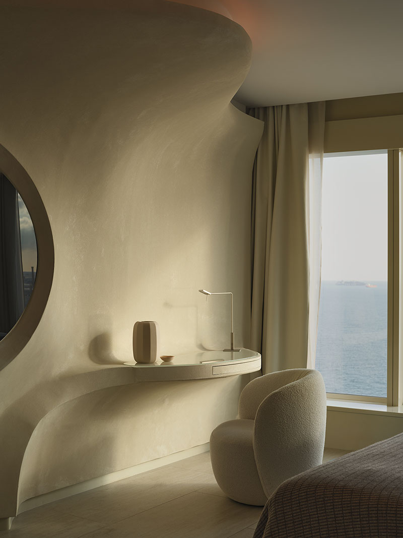 Onada: External Reference curva el Hotel W Barcelona