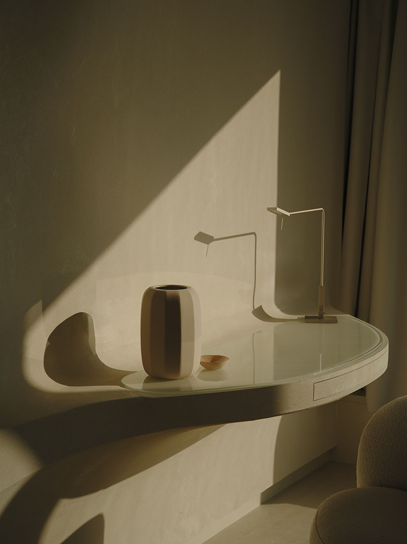 Onada: External Reference curva el Hotel W Barcelona