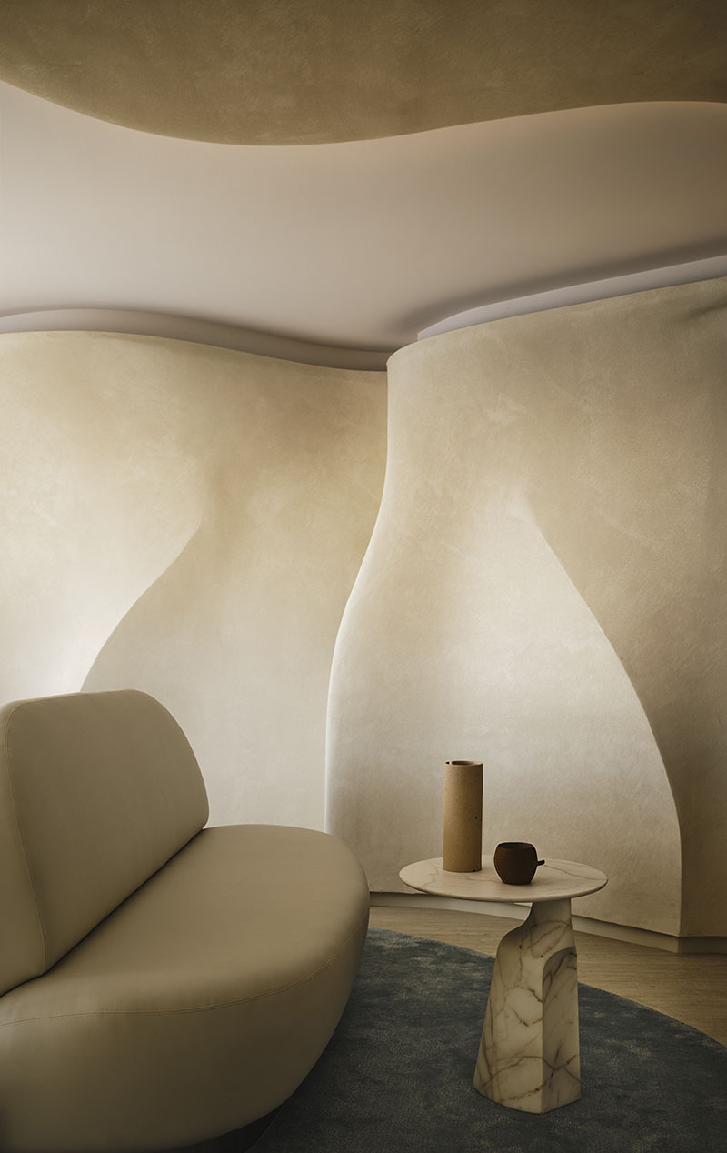 Onada: External Reference curva el Hotel W Barcelona