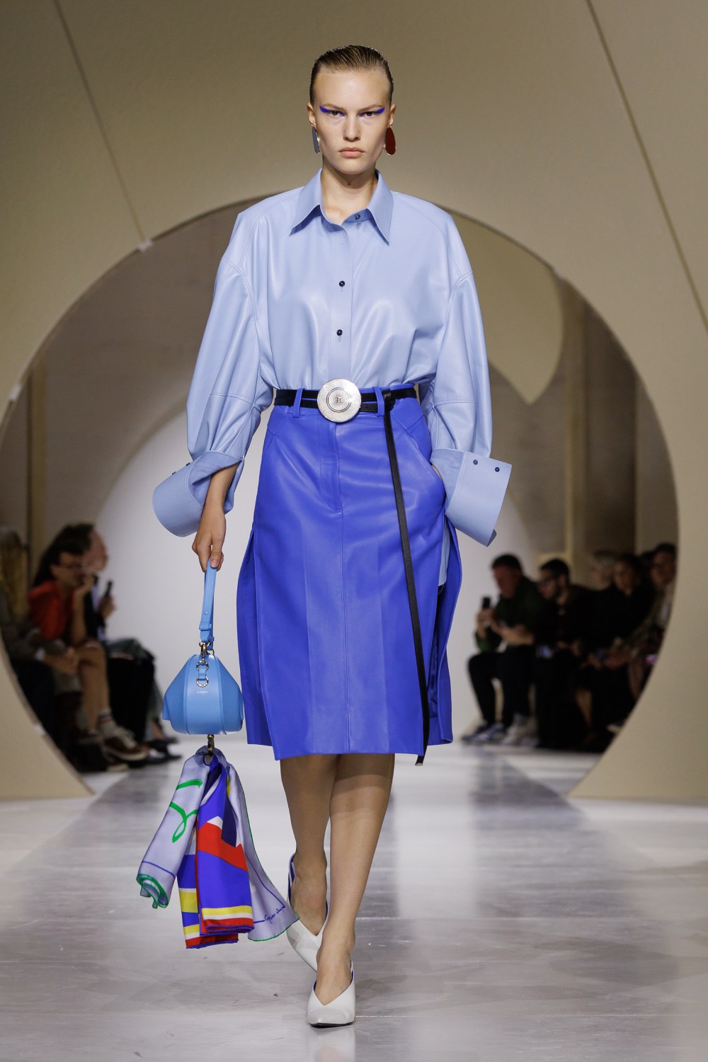 Givenchy y su armario a modo de respuesta sin rodeos