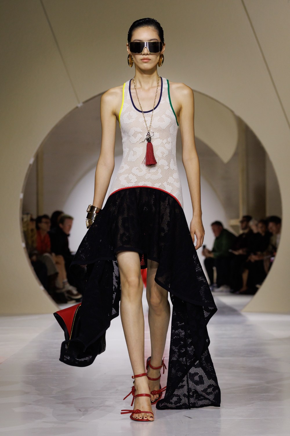 Givenchy y su armario a modo de respuesta sin rodeos