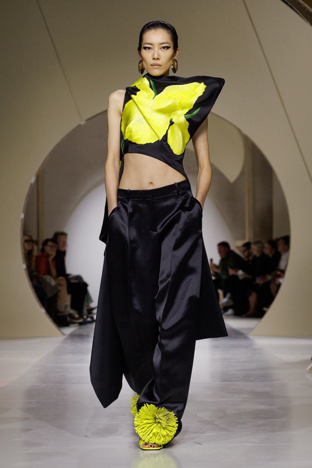 Givenchy y su armario a modo de respuesta sin rodeos