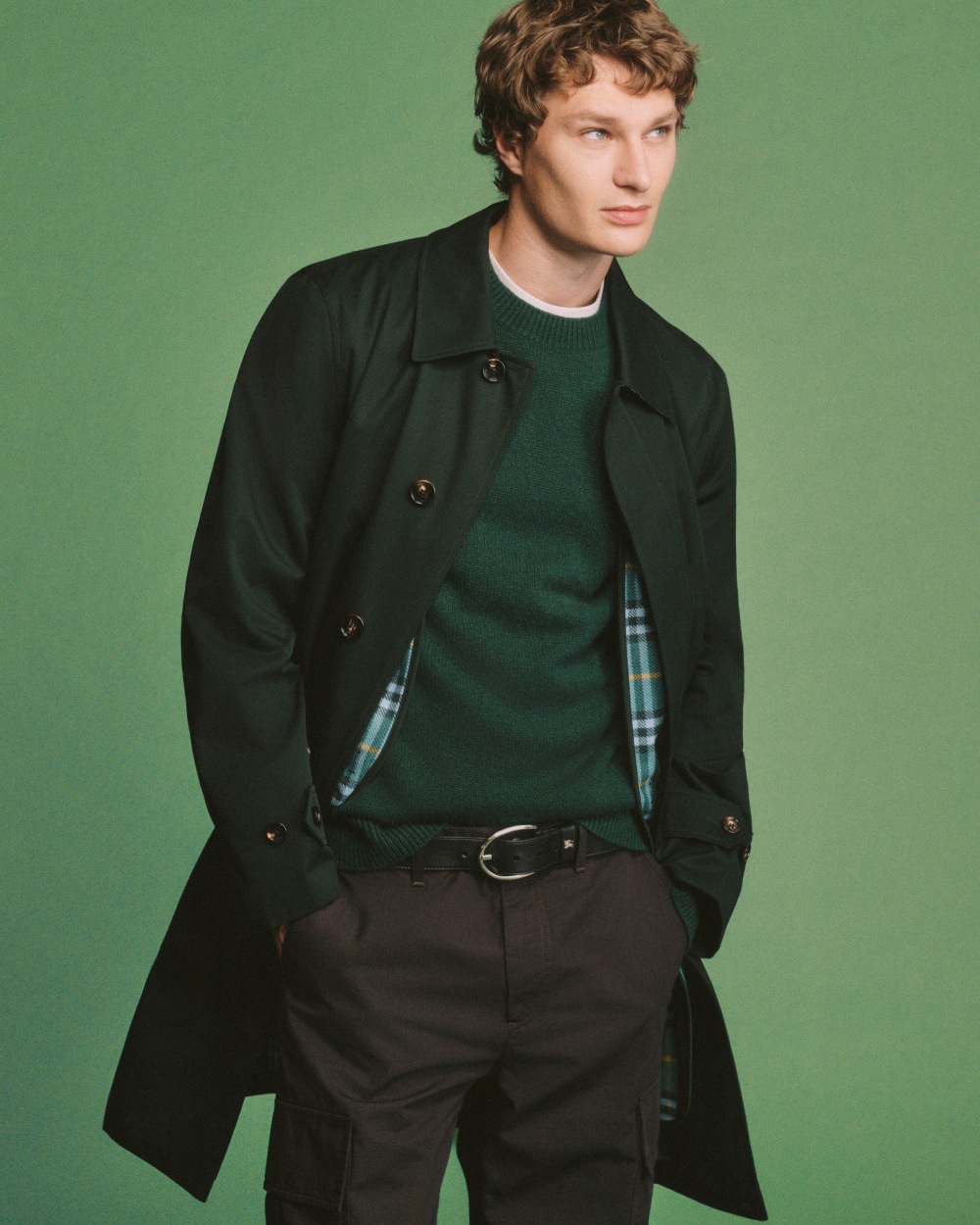 Burberry vuelve a los Highgrove Gardens para FW26