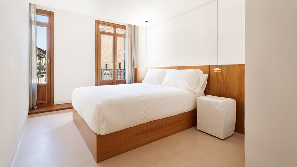 Hotel San Nikolás: Pensando en Blanco sobre lo ya escrito