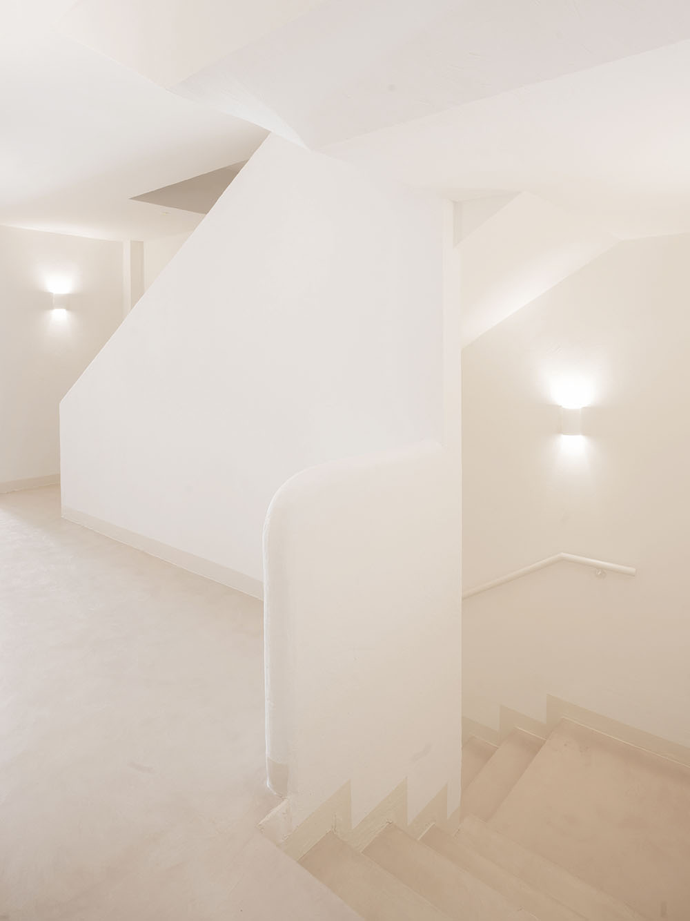 Hotel San Nikolás: Pensando en Blanco sobre lo ya escrito