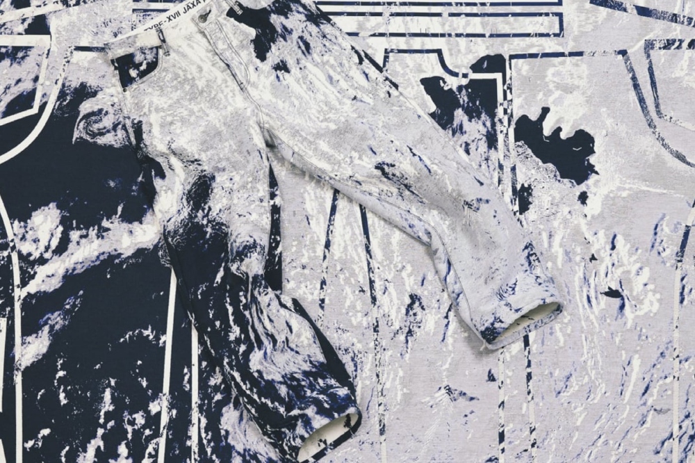 Issey Miyake y la JAXA evolucionan el denim estampado