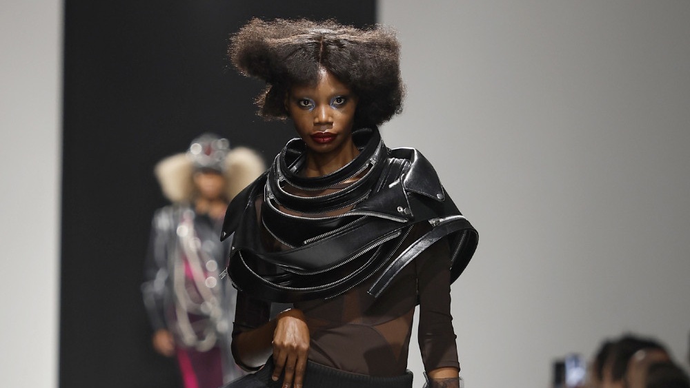 Junya Watanabe crea un universo maximalista para SS27