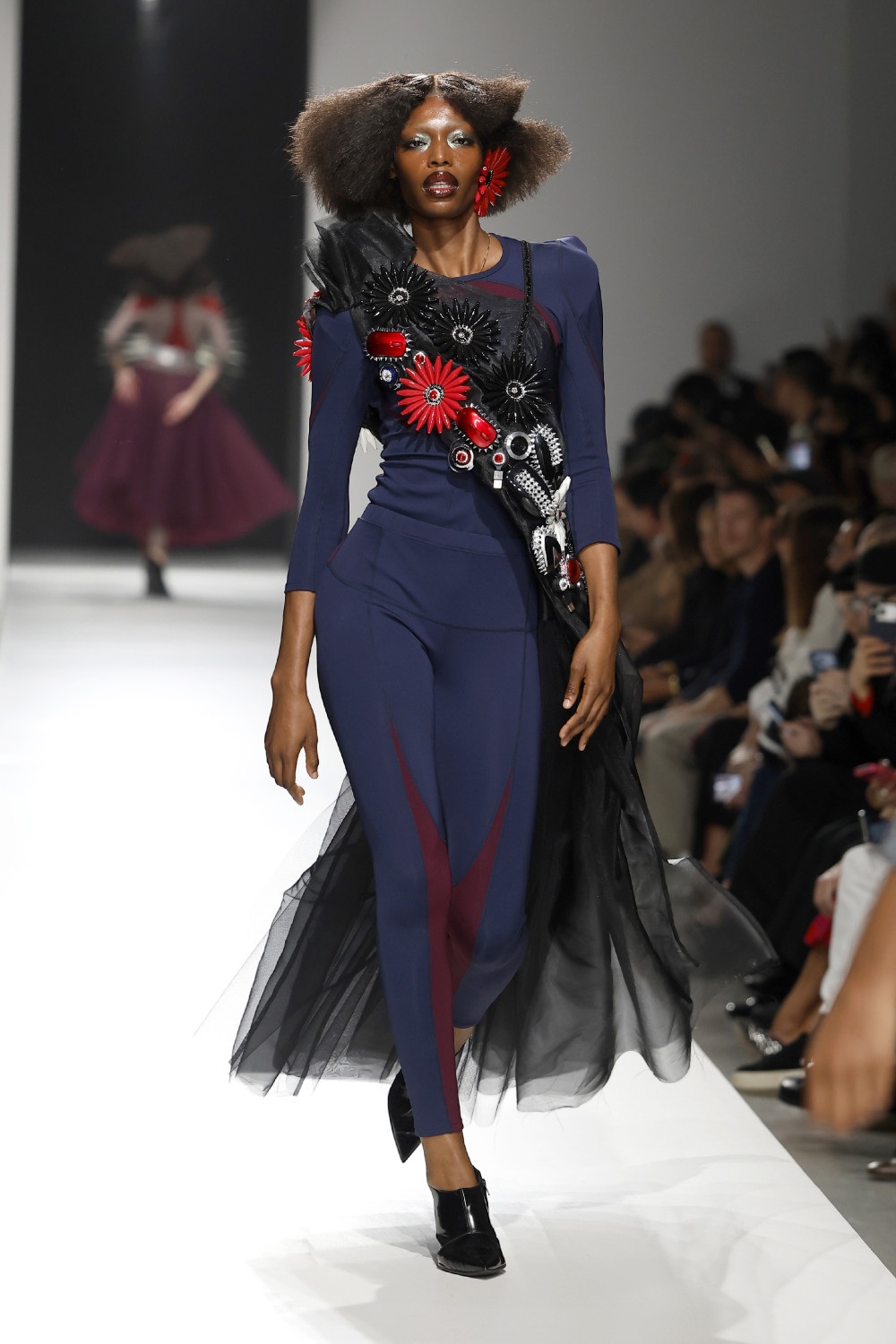 Junya Watanabe crea un universo maximalista para SS27