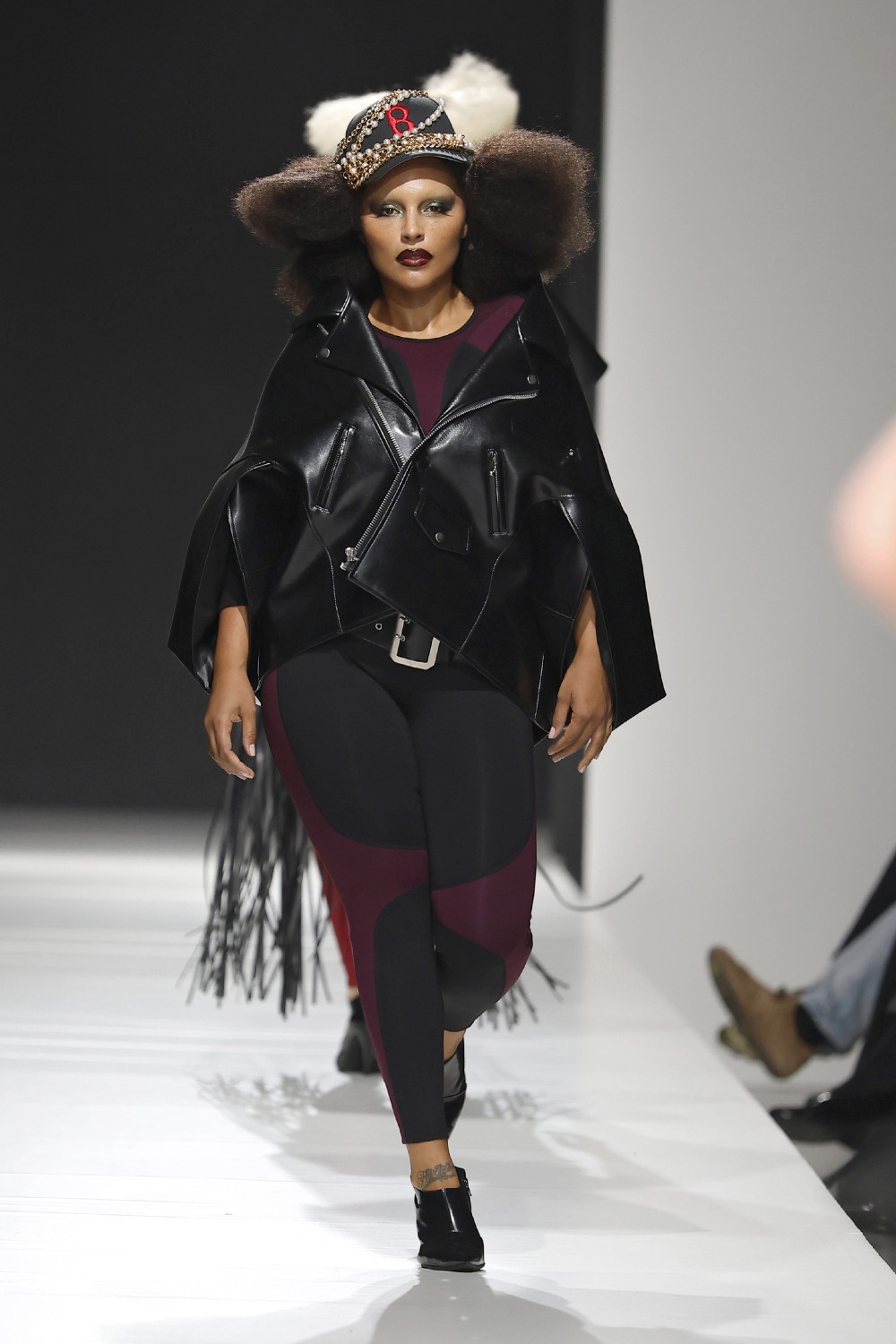 Junya Watanabe crea un universo maximalista para SS27