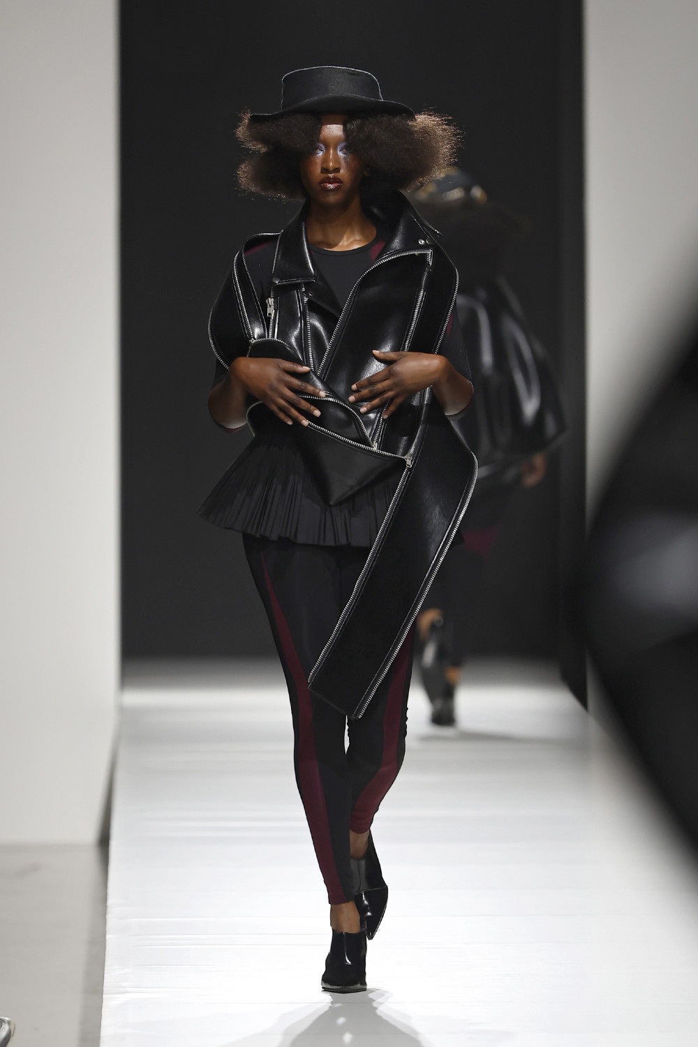 Junya Watanabe crea un universo maximalista para SS27