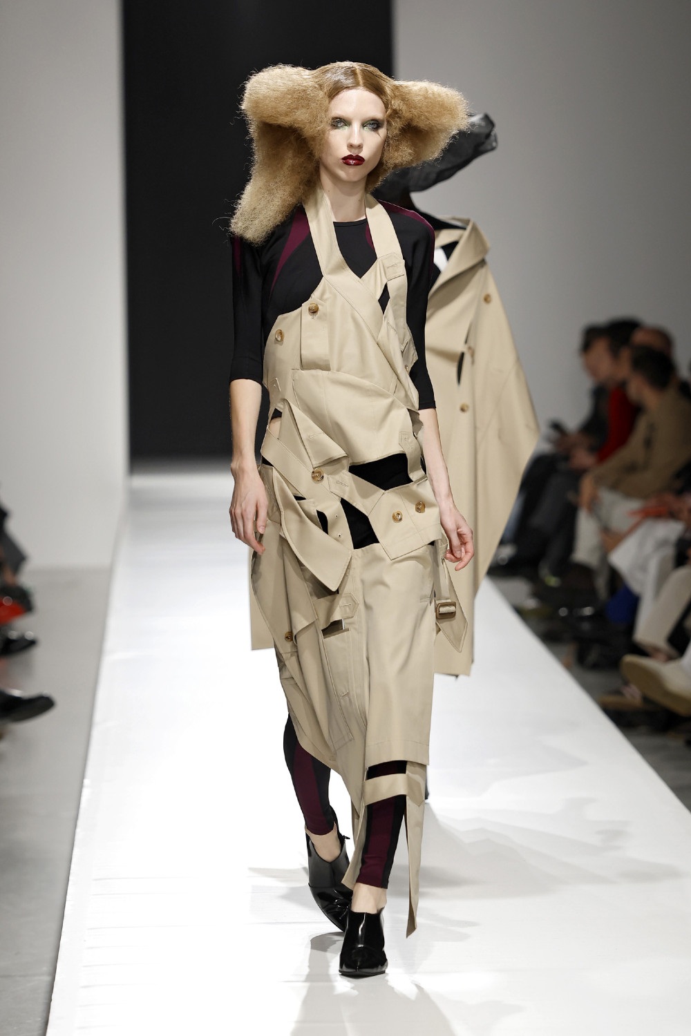 Junya Watanabe crea un universo maximalista para SS27