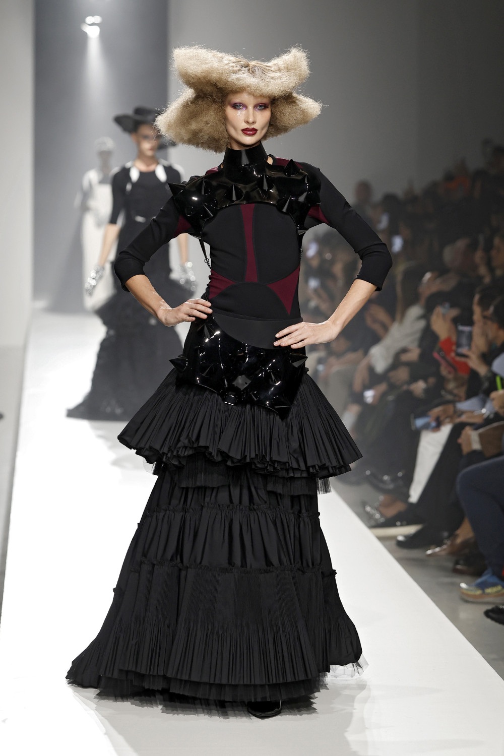 Junya Watanabe crea un universo maximalista para SS27