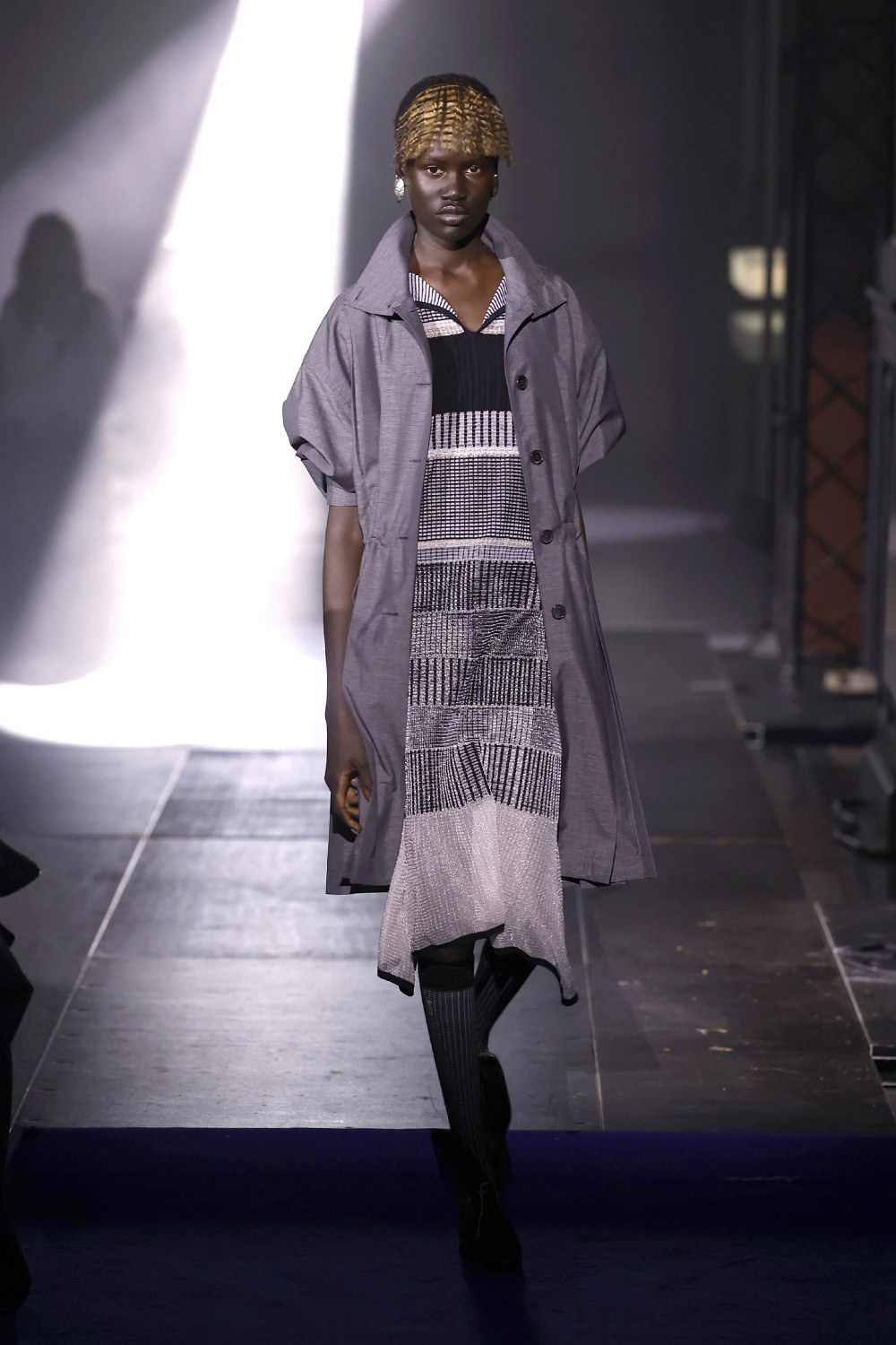 El minimalismo avant de las Fanning en Kiko Kostadinov SS27
