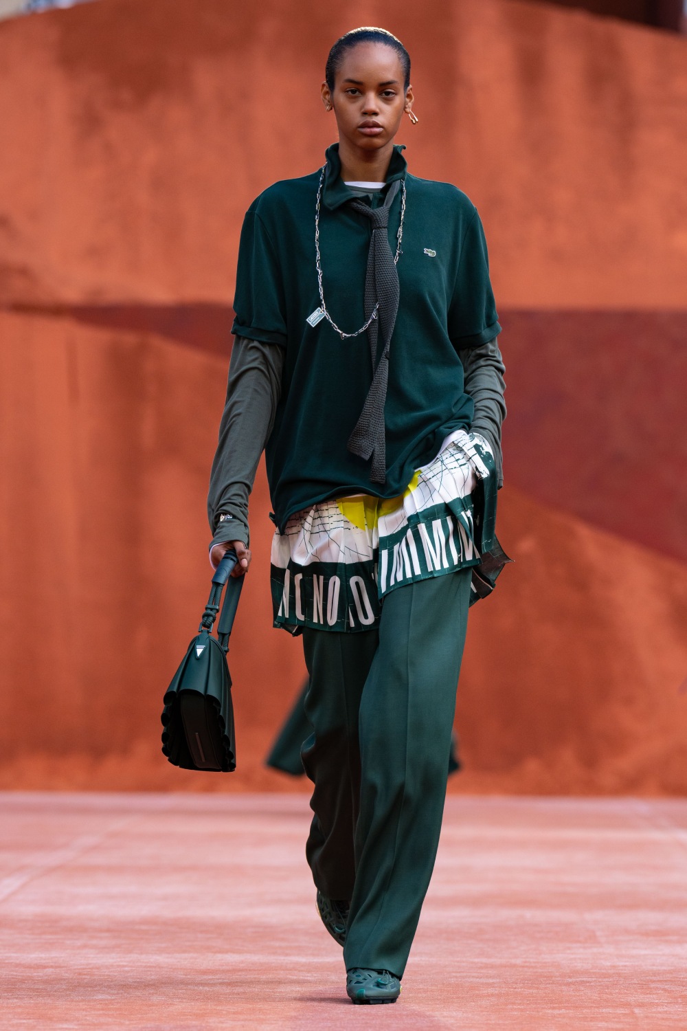 Lacoste celebra la rebeldía de tenistas icónicos para SS27