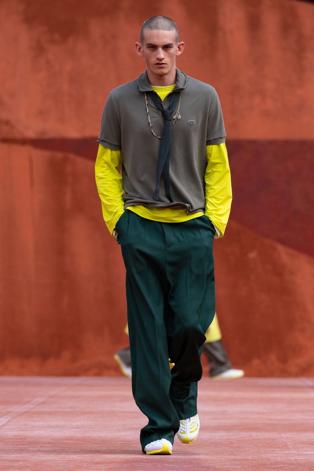 Lacoste celebra la rebeldía de tenistas icónicos para SS27