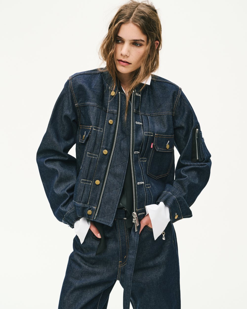 Levi's y Sacai vuelven a reinterpretar los iconos denim