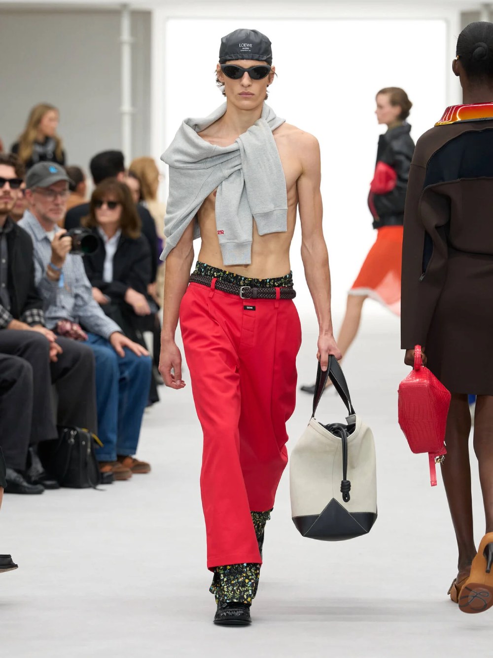 Loewe aterriza entre pragmatismo americano y drama español